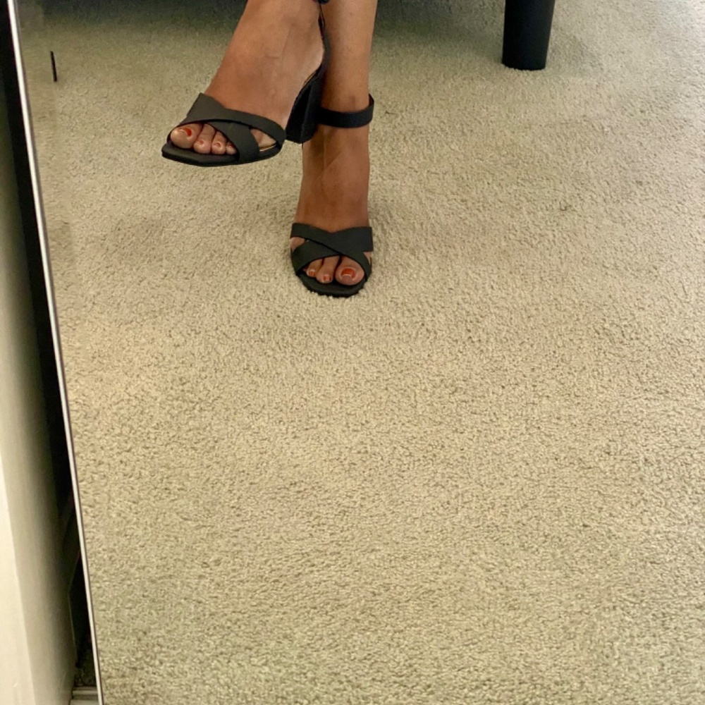Naturalizer Heels - Picture 6 of 7